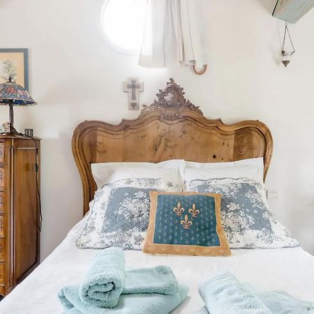 Agreable Chambre D'Hotes Avec Piscine Panzió Le Beausset Kültér fotó
