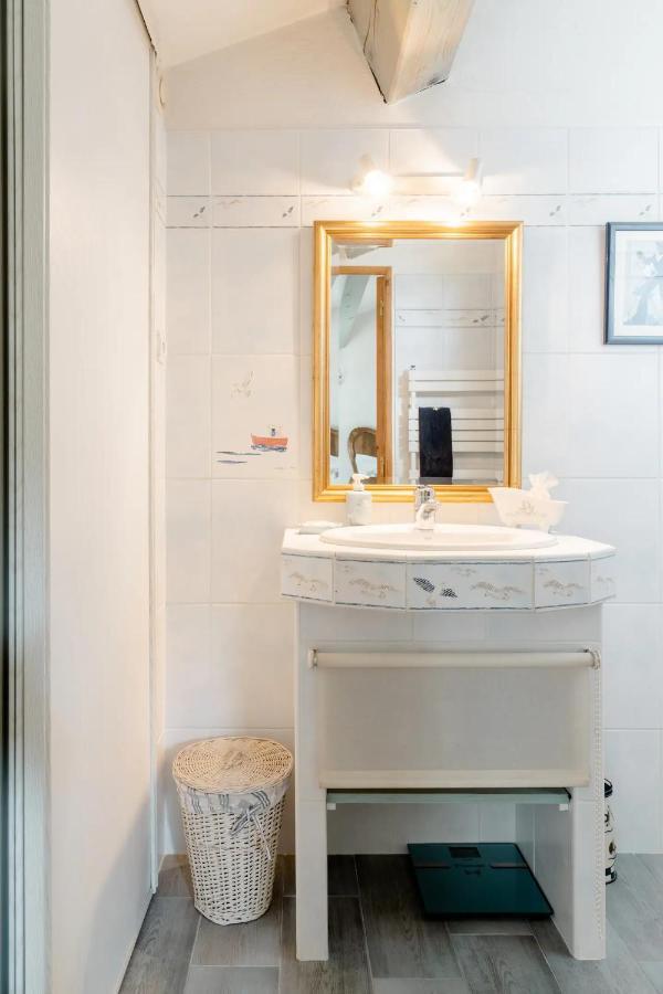 Agreable Chambre D'Hotes Avec Piscine Panzió Le Beausset Kültér fotó