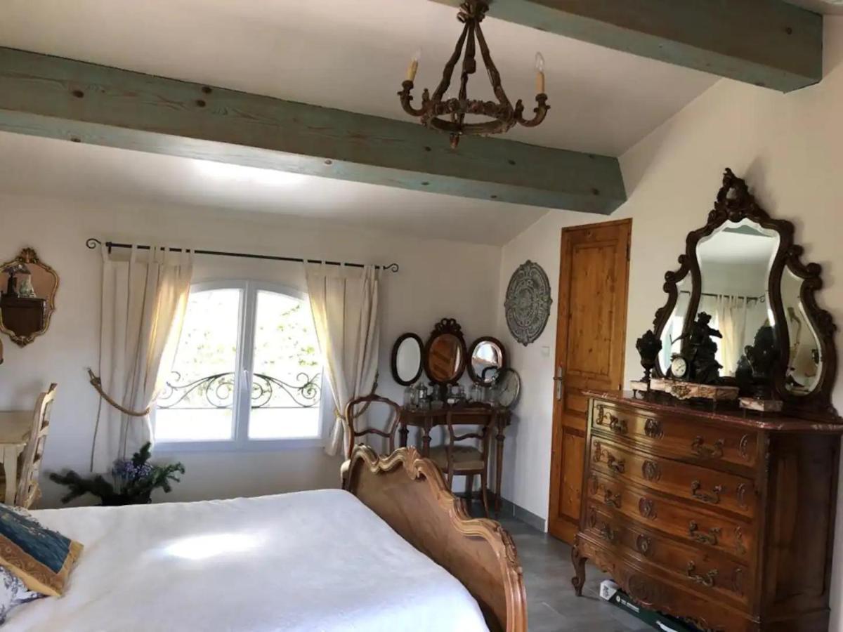 Agreable Chambre D'Hotes Avec Piscine Panzió Le Beausset Kültér fotó