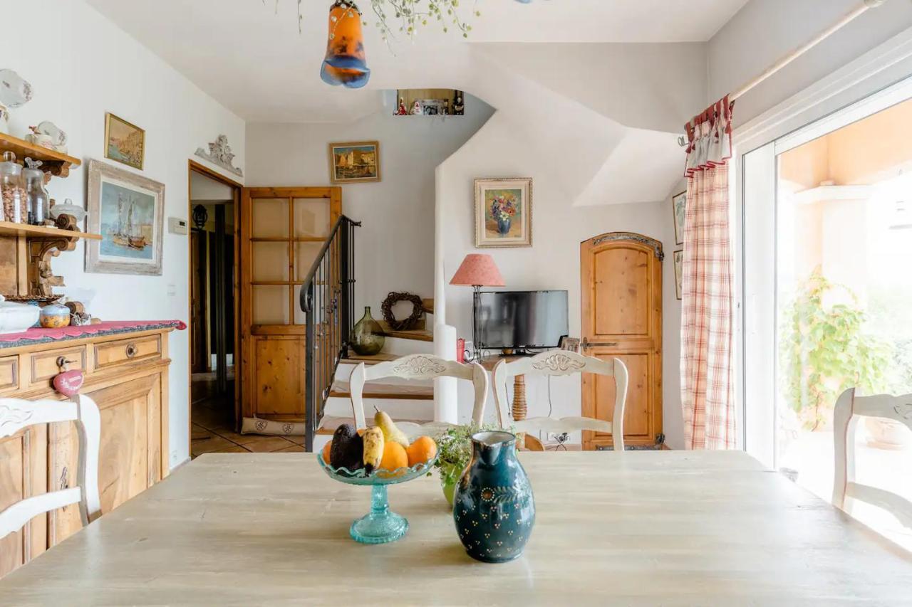 Agreable Chambre D'Hotes Avec Piscine Panzió Le Beausset Kültér fotó