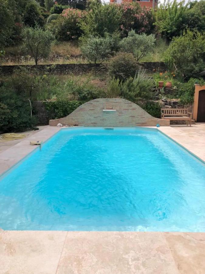 Agreable Chambre D'Hotes Avec Piscine Panzió Le Beausset Kültér fotó